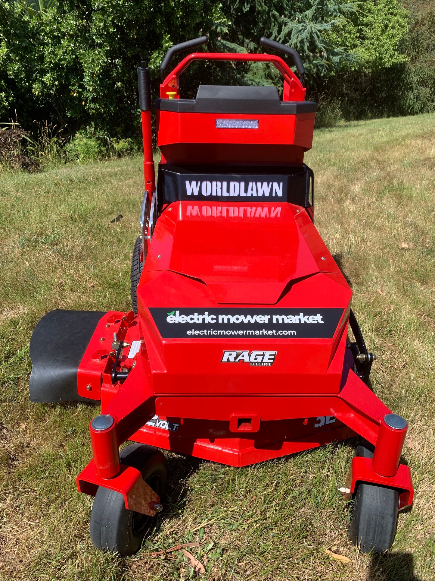 Worldlawn Electric 32-Inch Stand-On
